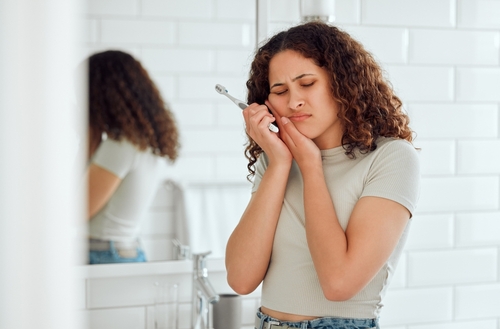 Emergency Dentist in Amherst, NY | Tooth Pain | Free Consultation
